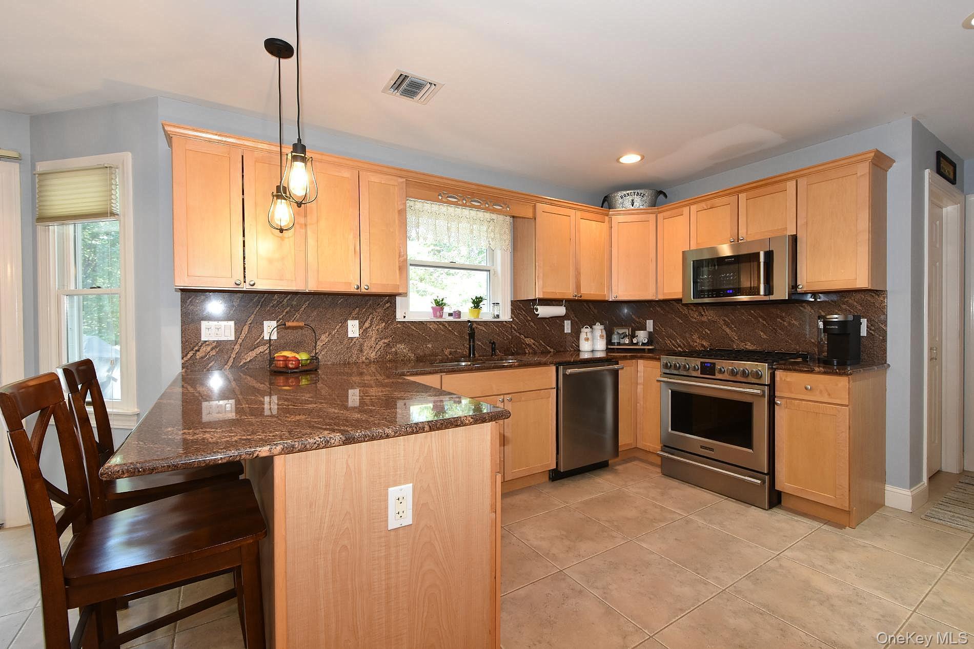 Single Family W Woodland Drive Suffolk County, NY 11792, MLS-1055126-7