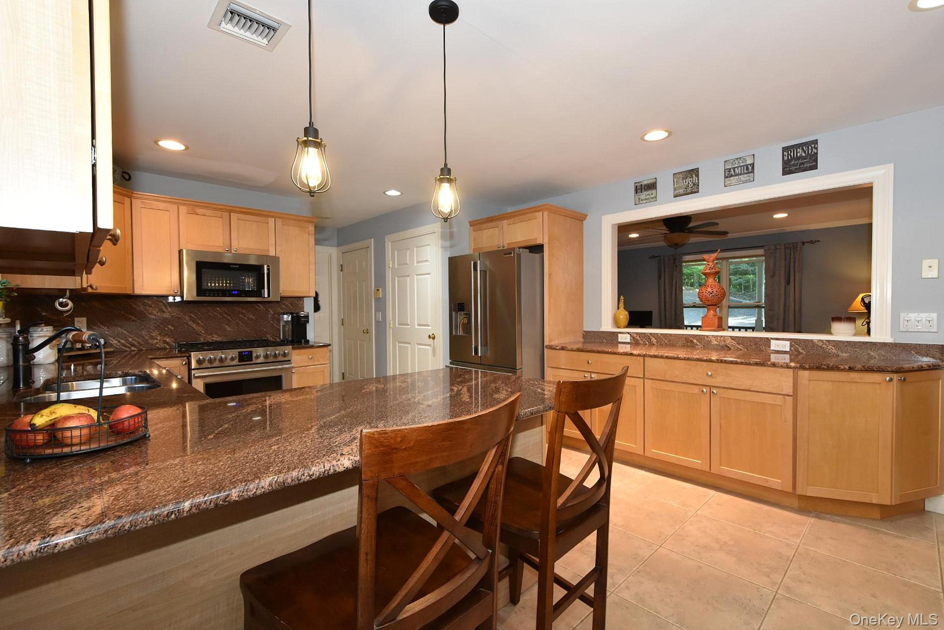 Single Family W Woodland Drive Suffolk County, NY 11792, MLS-1055126-8