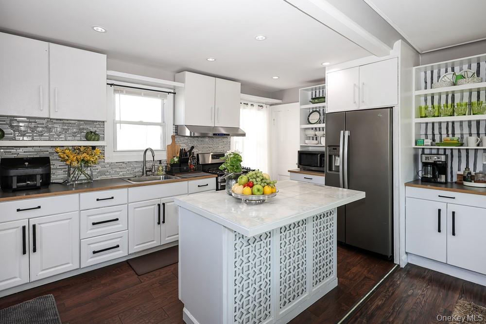 Single Family 197th Street Queens, NY 11423, MLS-1055128-14