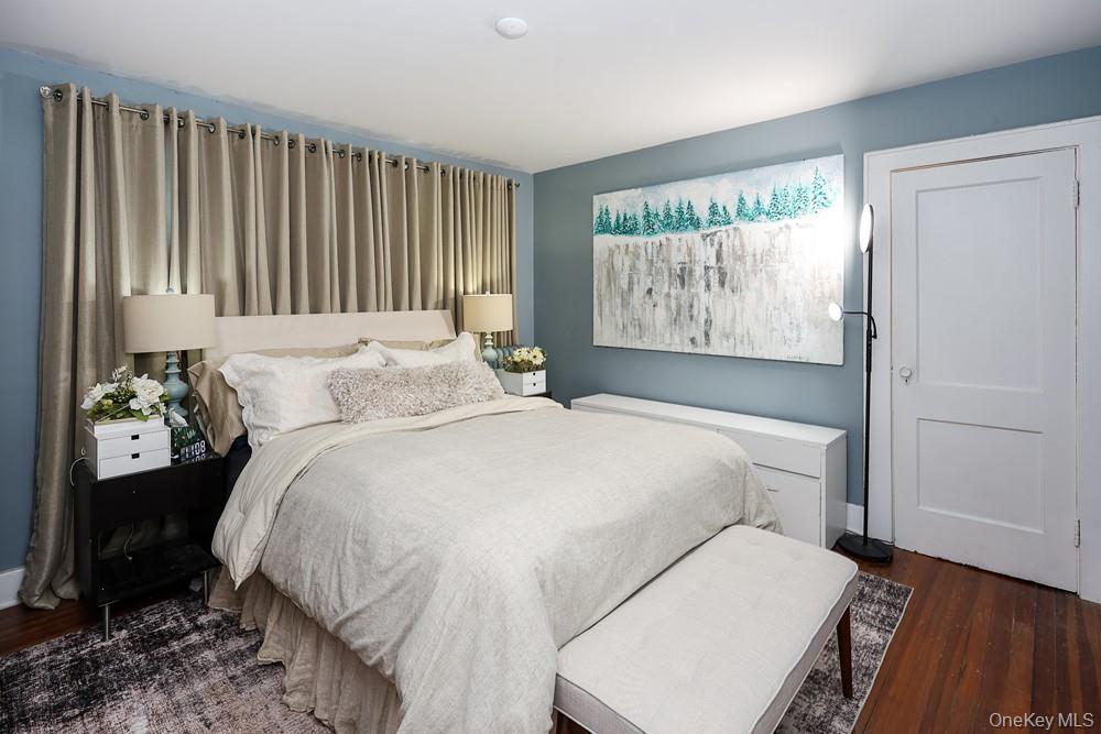 Single Family 197th Street Queens, NY 11423, MLS-1055128-23