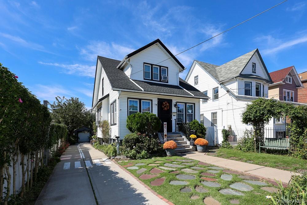 Single Family 197th Street Queens, NY 11423, MLS-1055128-46