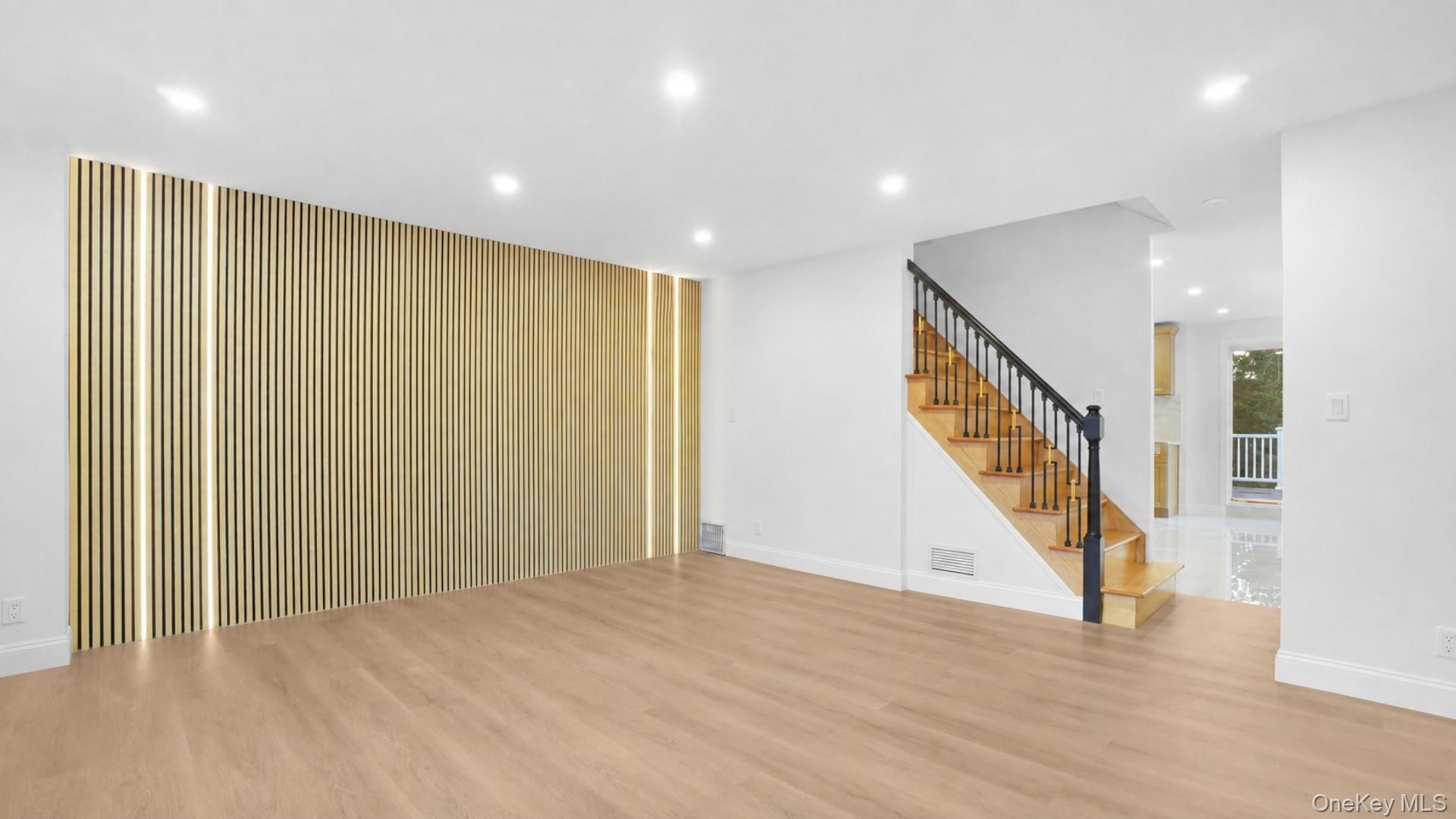 Single Family Quincy Avenue Bronx, NY 10465, MLS-1055129-9