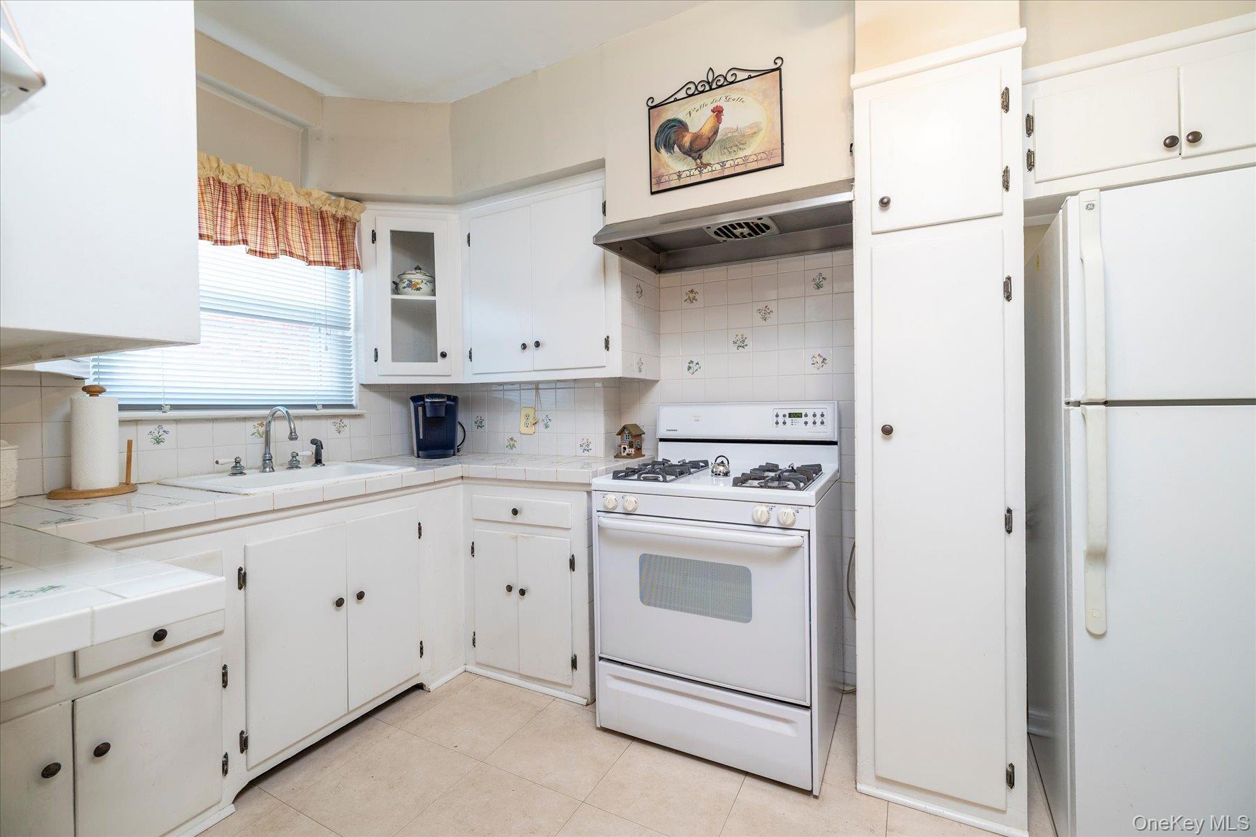 Single Family 77th Avenue  Queens, NY 11367, MLS-1055136-9