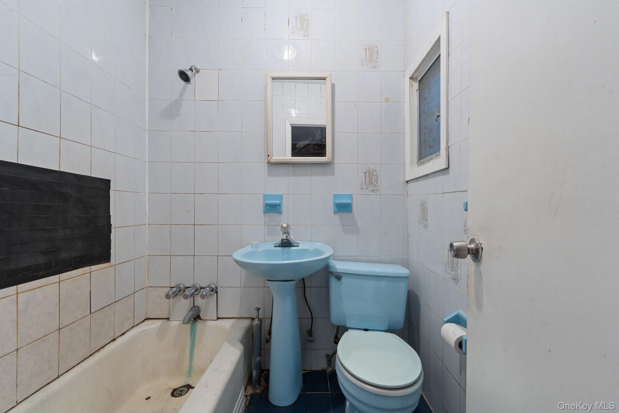 Single Family E 48th Street Brooklyn, NY 11234, MLS-1055137-11