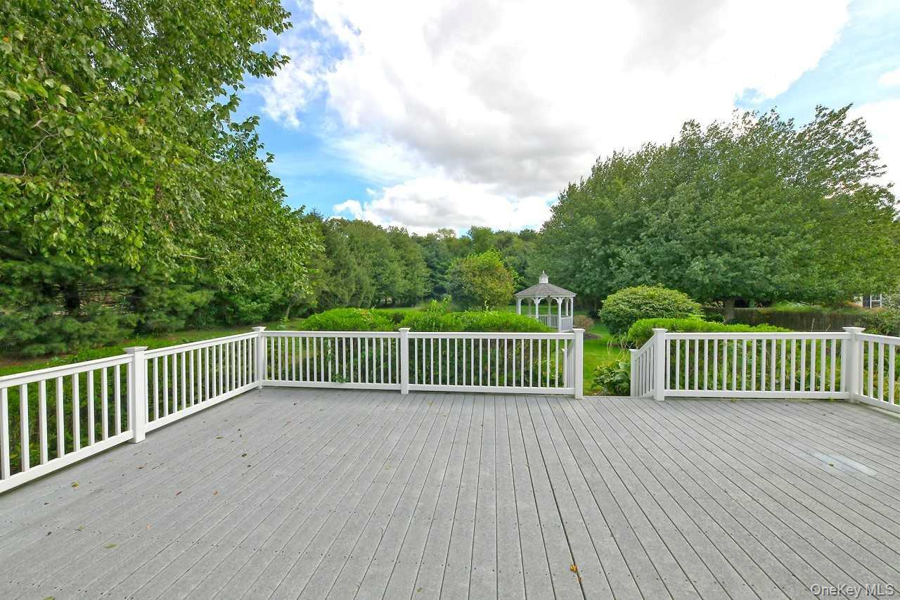 Single Family Pine Acre Boulevard  Suffolk County, NY 11746, MLS-1055168-23