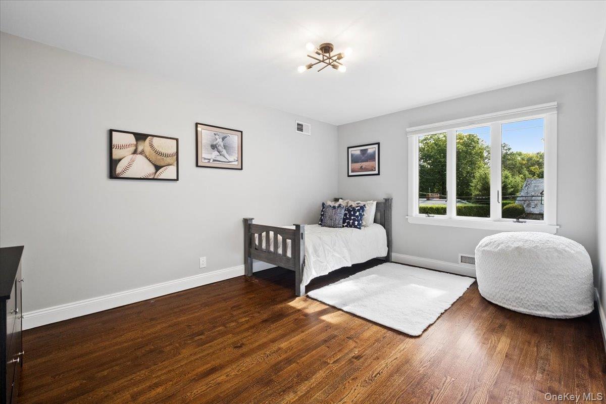 Single Family Wykagyl Terrace  Westchester County, NY 10804, MLS-1055177-11