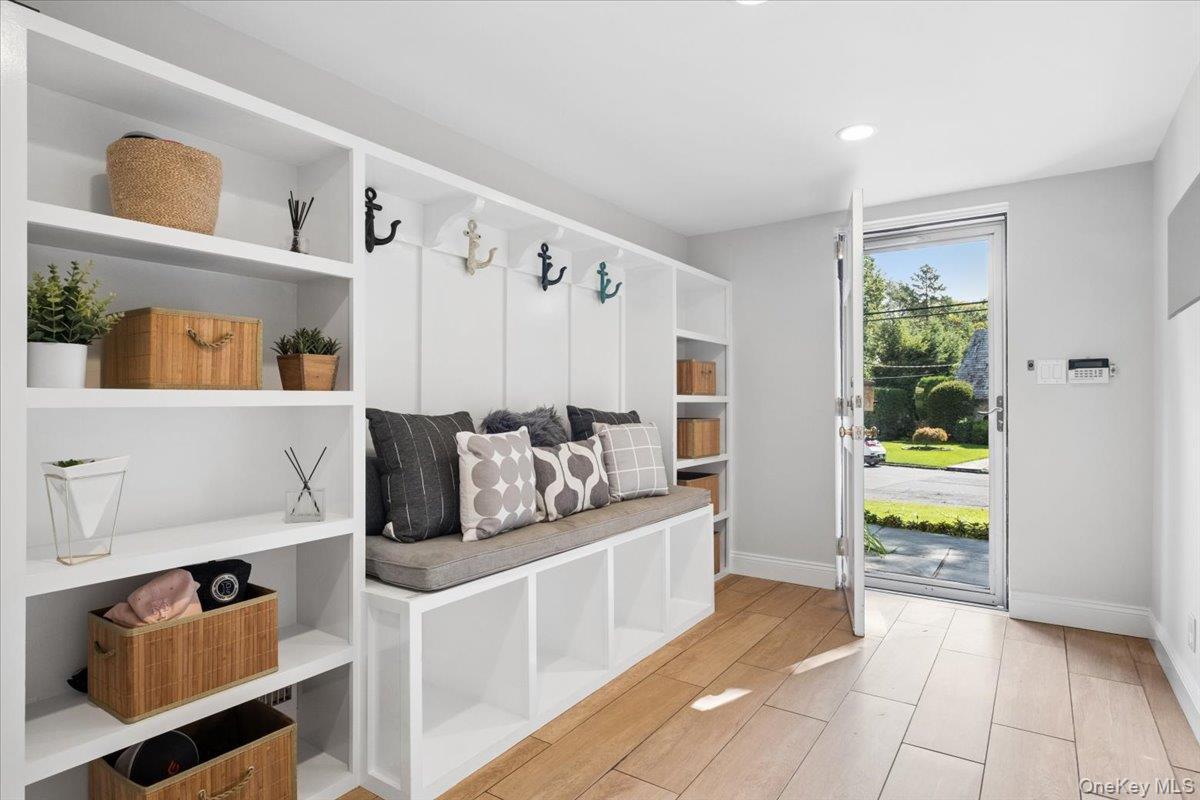 Single Family Wykagyl Terrace  Westchester County, NY 10804, MLS-1055177-21