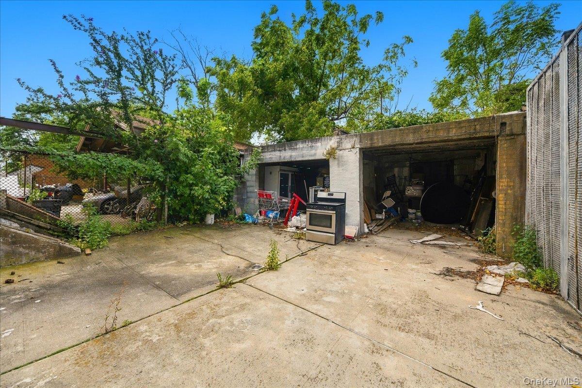 Single Family Bronx River Avenue Bronx, NY 10472, MLS-1055189-17