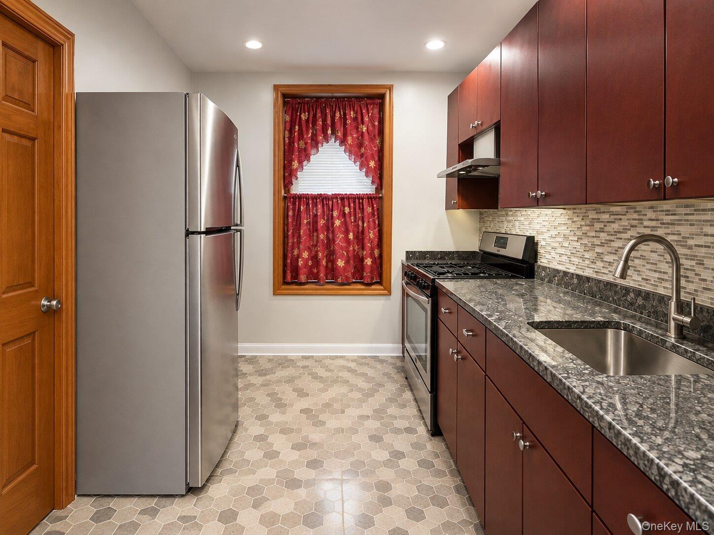 Single Family Bronx River Avenue  Bronx, NY 10472, MLS-1055189-18
