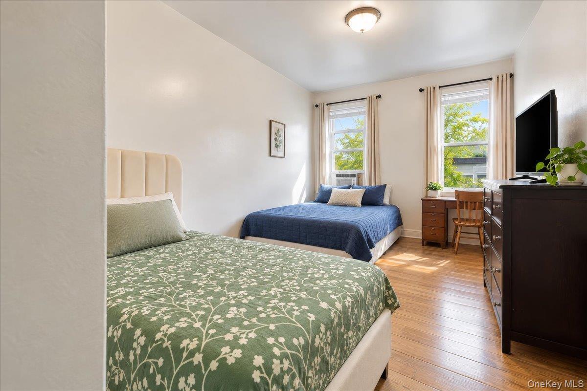 Single Family Bronx River Avenue Bronx, NY 10472, MLS-1055189-6