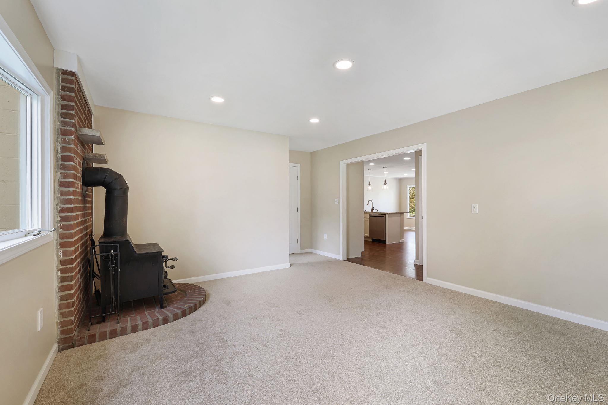 Single Family Wawayanda Avenue  Orange County, NY 10940, MLS-1055220-17