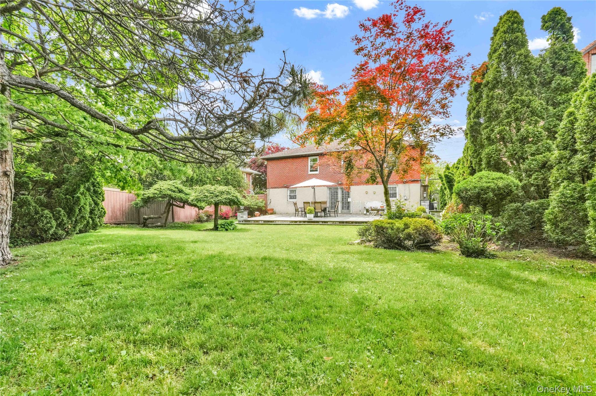 Single Family 11th Avenue  Queens, NY 11357, MLS-1055235-11