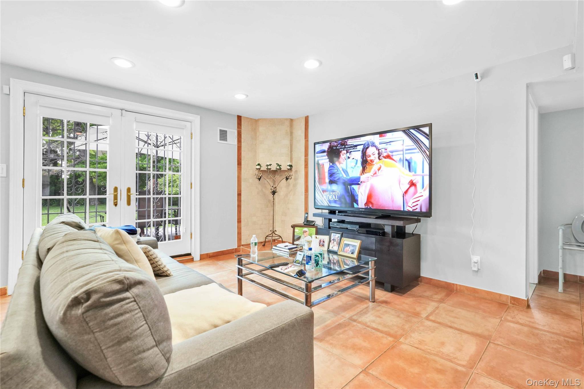 Single Family 11th Avenue  Queens, NY 11357, MLS-1055235-29