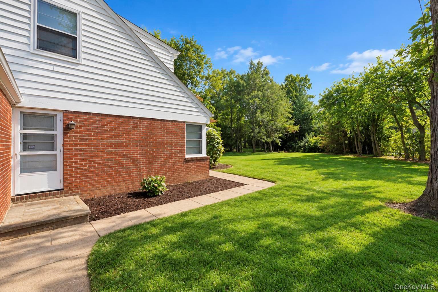 Single Family E Shore Road  Nassau County, NY 11024, MLS-1055240-27