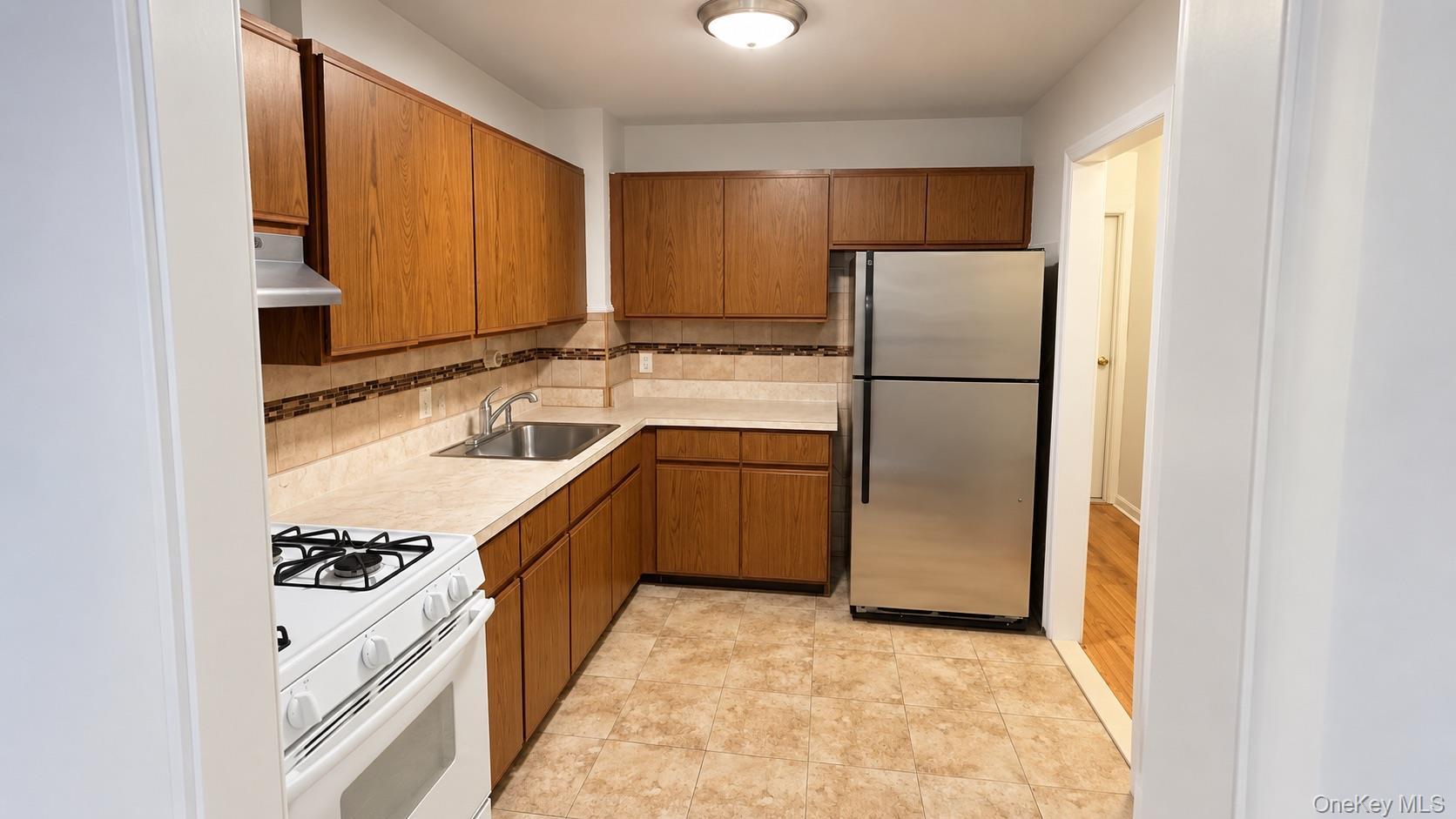 Single Family Mckibbin Court Brooklyn, NY 11206, MLS-1055252-10