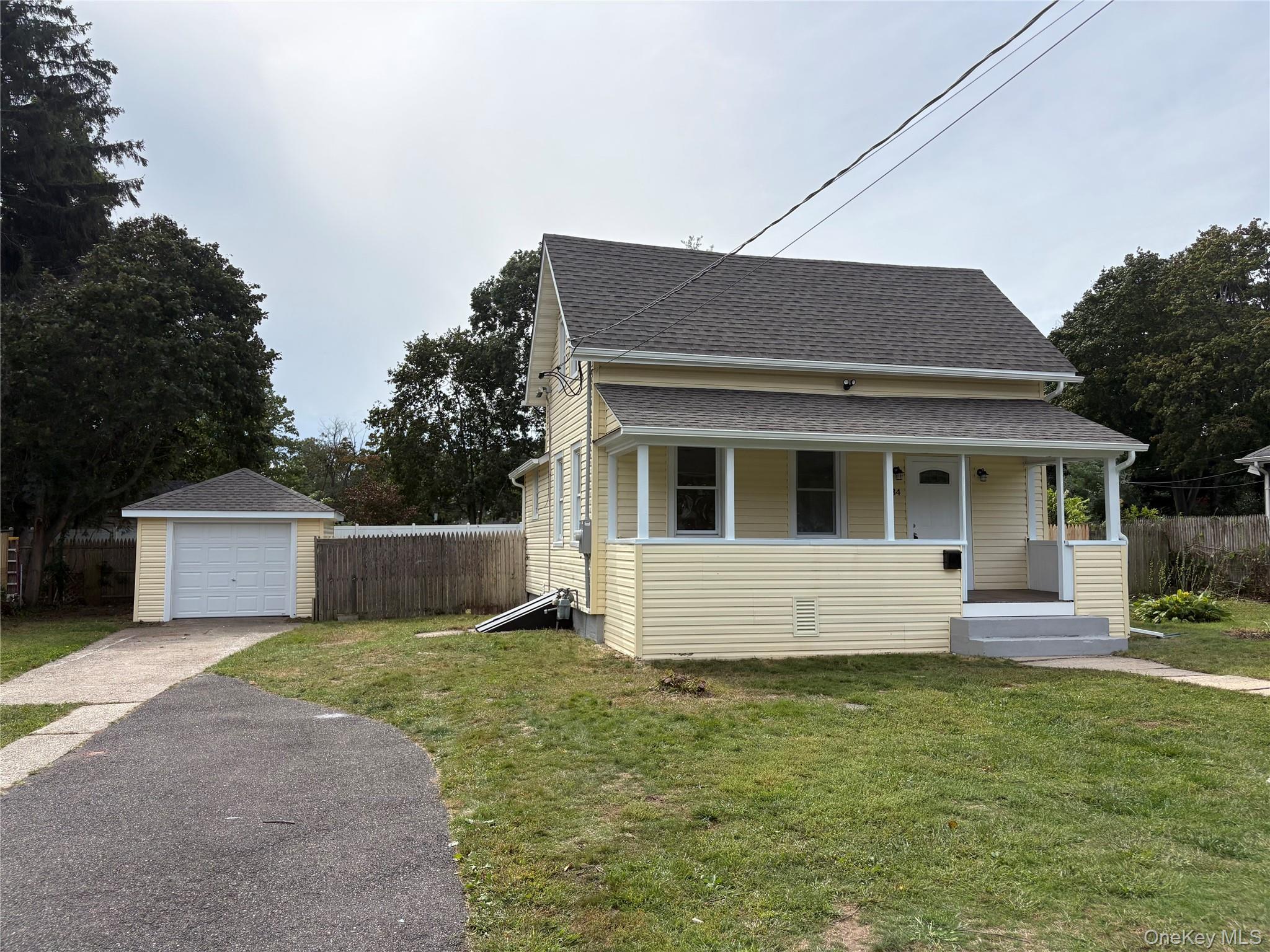 Single Family S 5th Avenue Suffolk County, NY 11717, MLS-1055255-2
