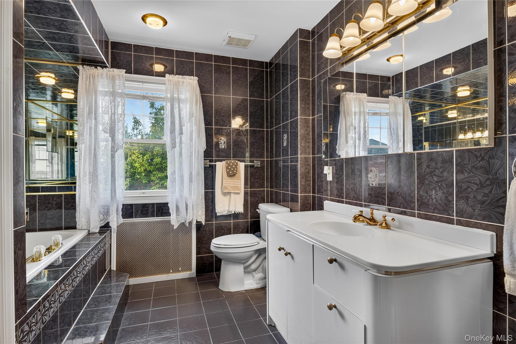 Single Family 46th Avenue Queens, NY 11358, MLS-1055278-15
