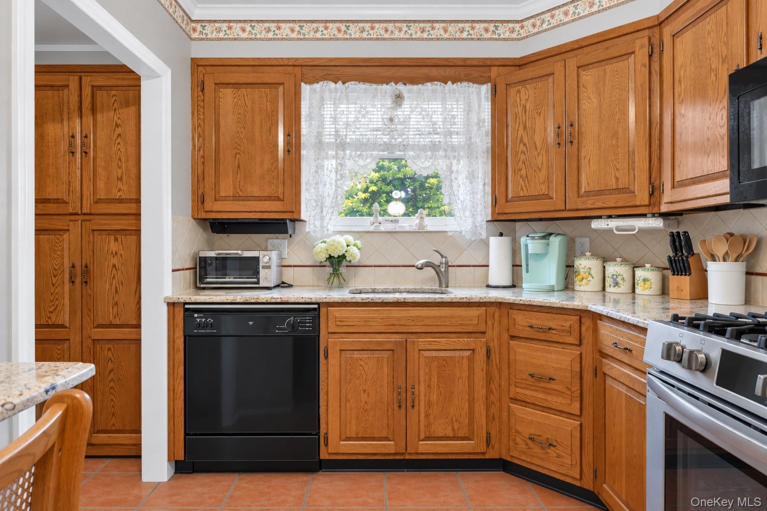 Single Family 46th Avenue Queens, NY 11358, MLS-1055278-9