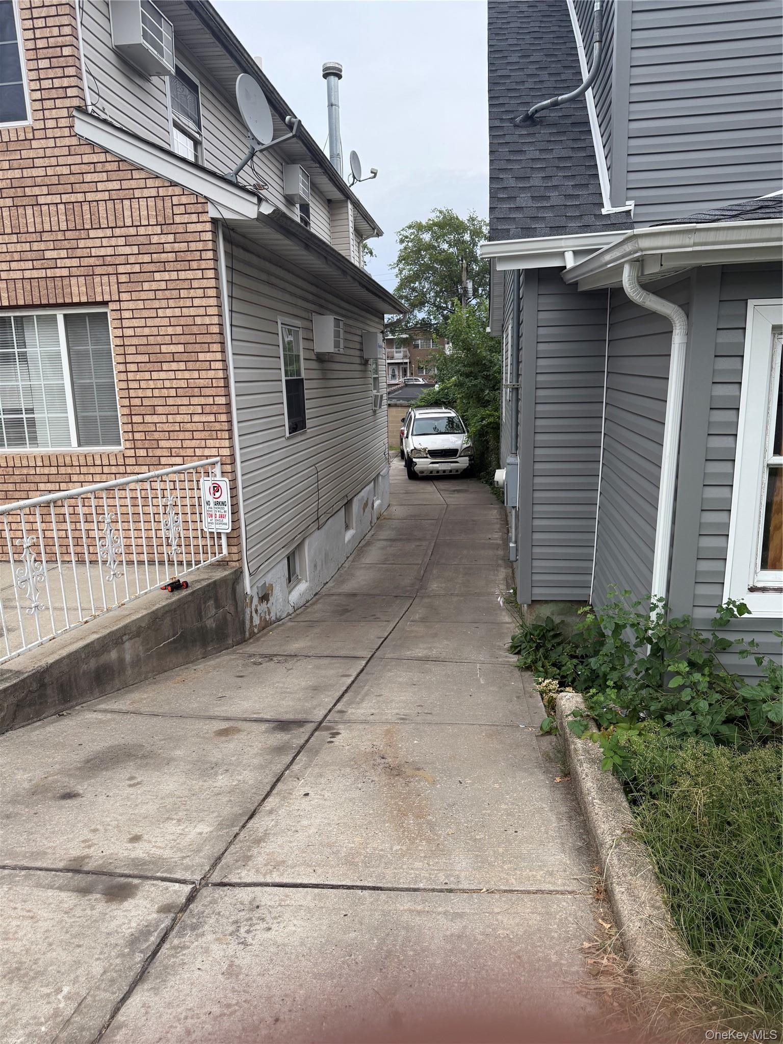 Single Family 222nd Street  Queens, NY 11413, MLS-1055298-2