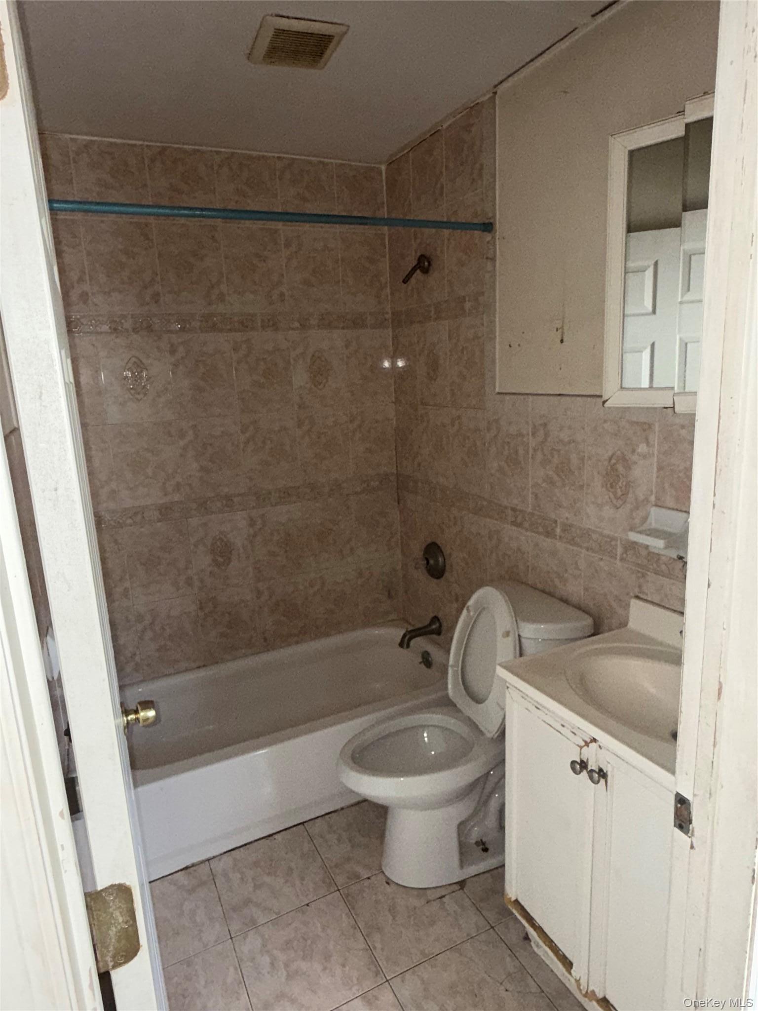 Single Family 222nd Street  Queens, NY 11413, MLS-1055298-9