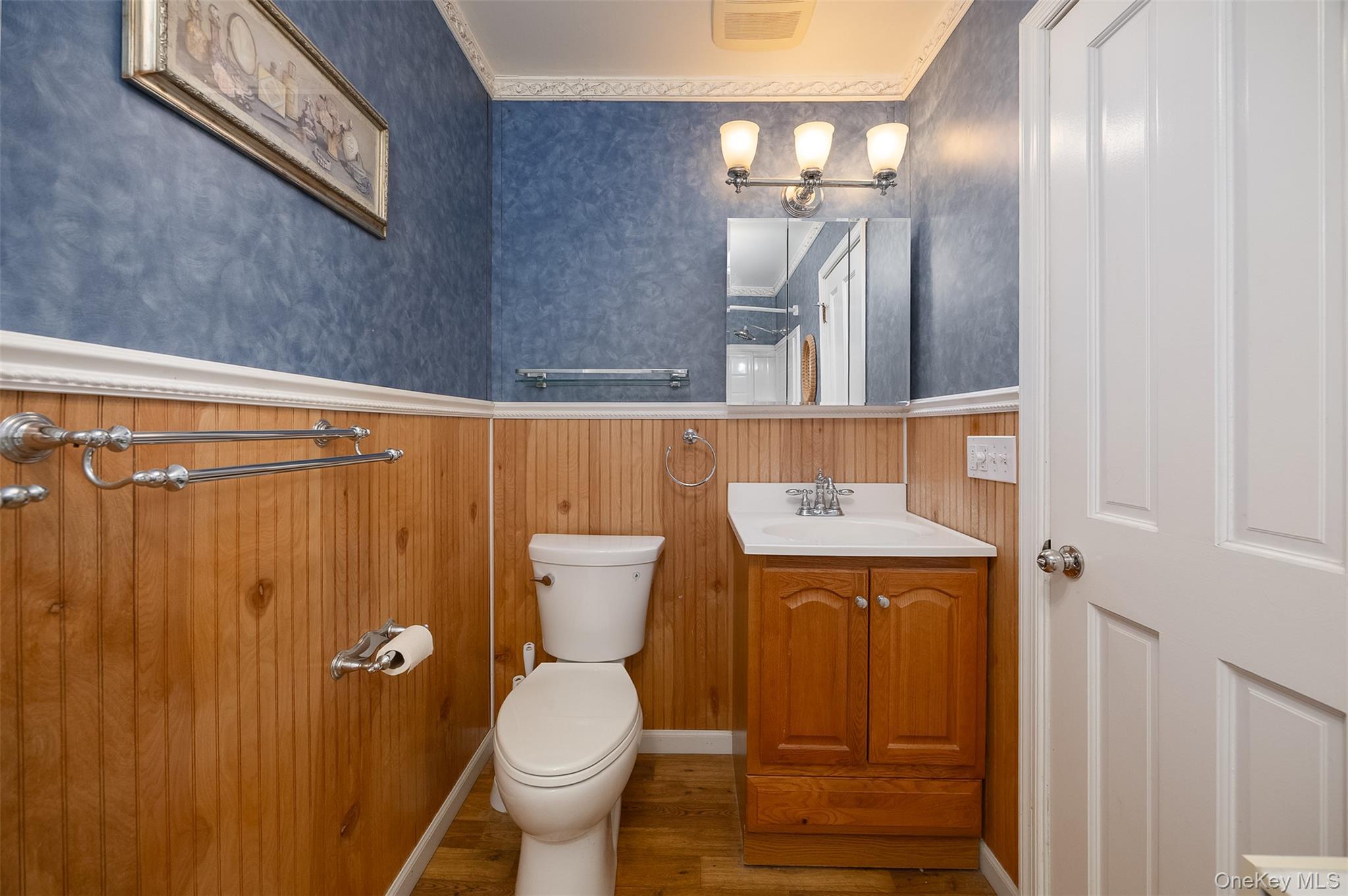 Single Family Boxwood Court Dutchess County, NY 12601, MLS-1055305-16