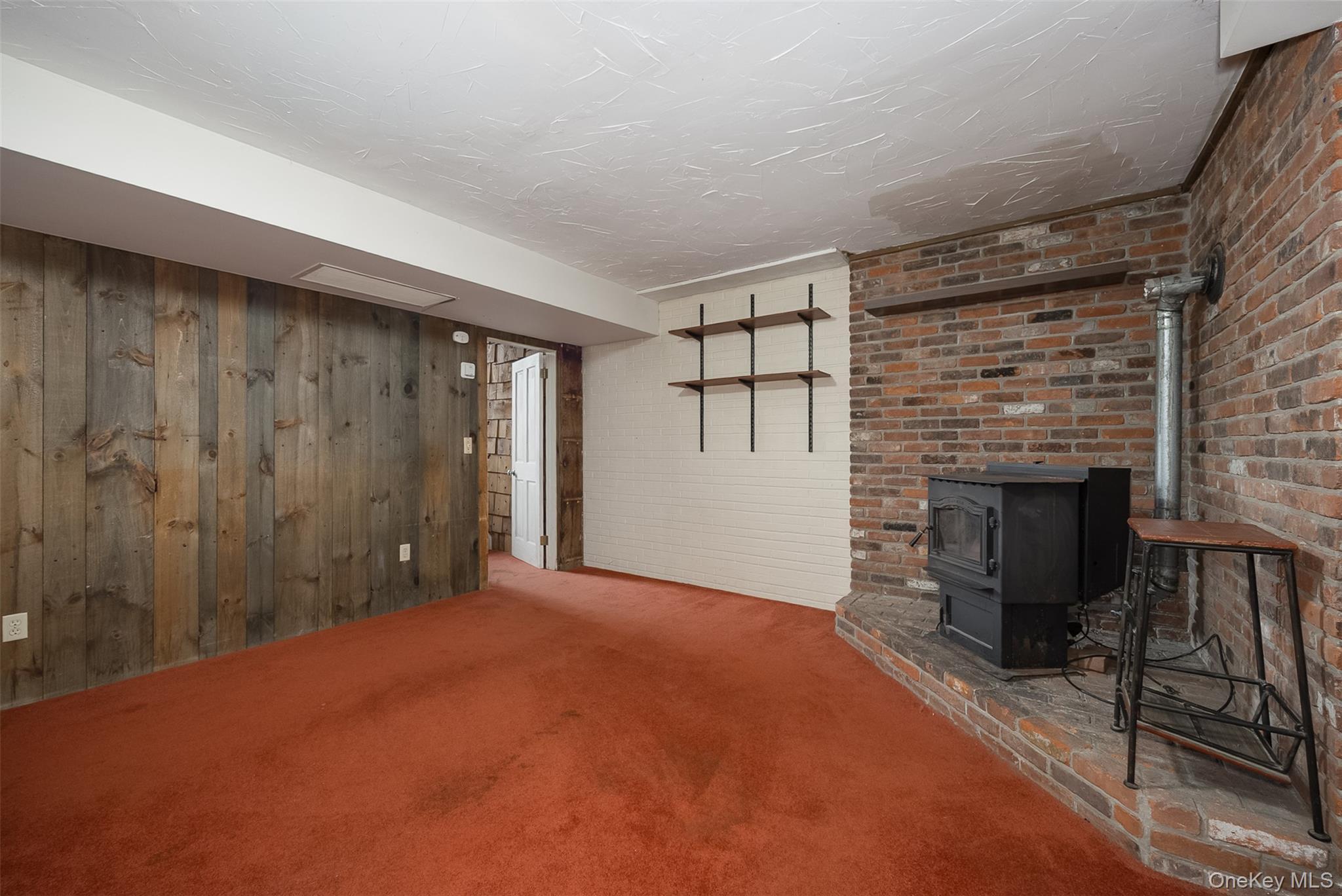 Single Family Boxwood Court Dutchess County, NY 12601, MLS-1055305-22