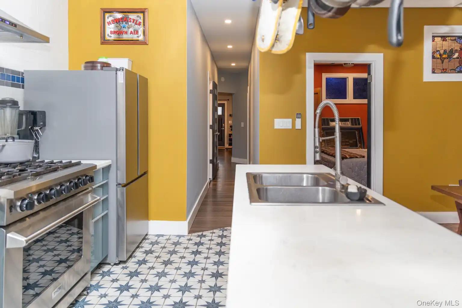 Single Family 67th Place  Queens, NY 11385, MLS-1055350-11