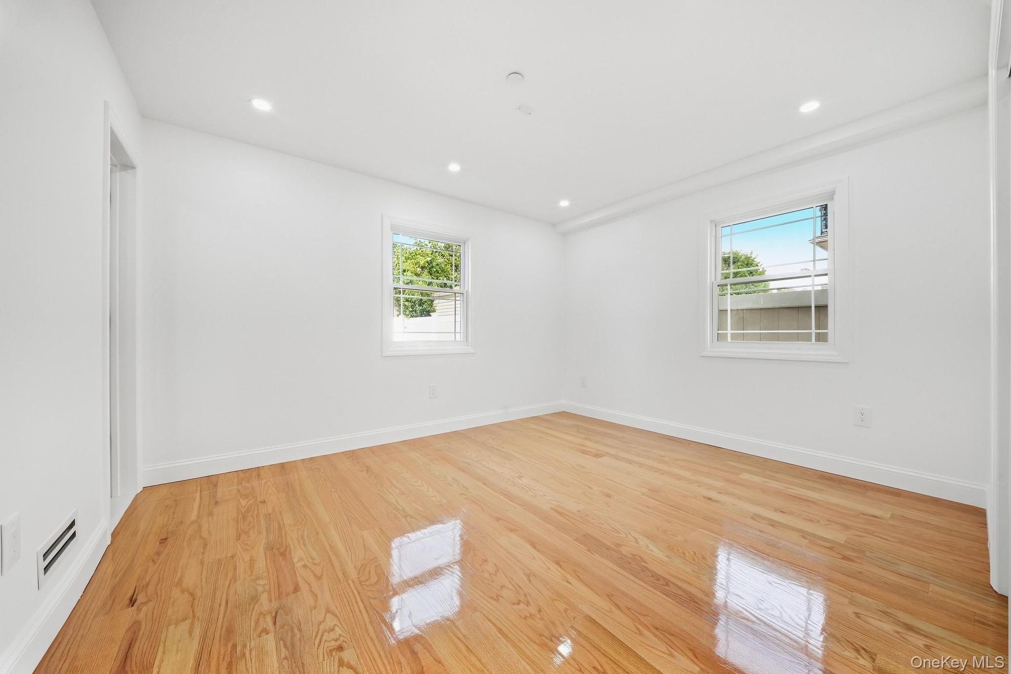 Single Family 135 Street Queens, NY 11420, MLS-1055359-11