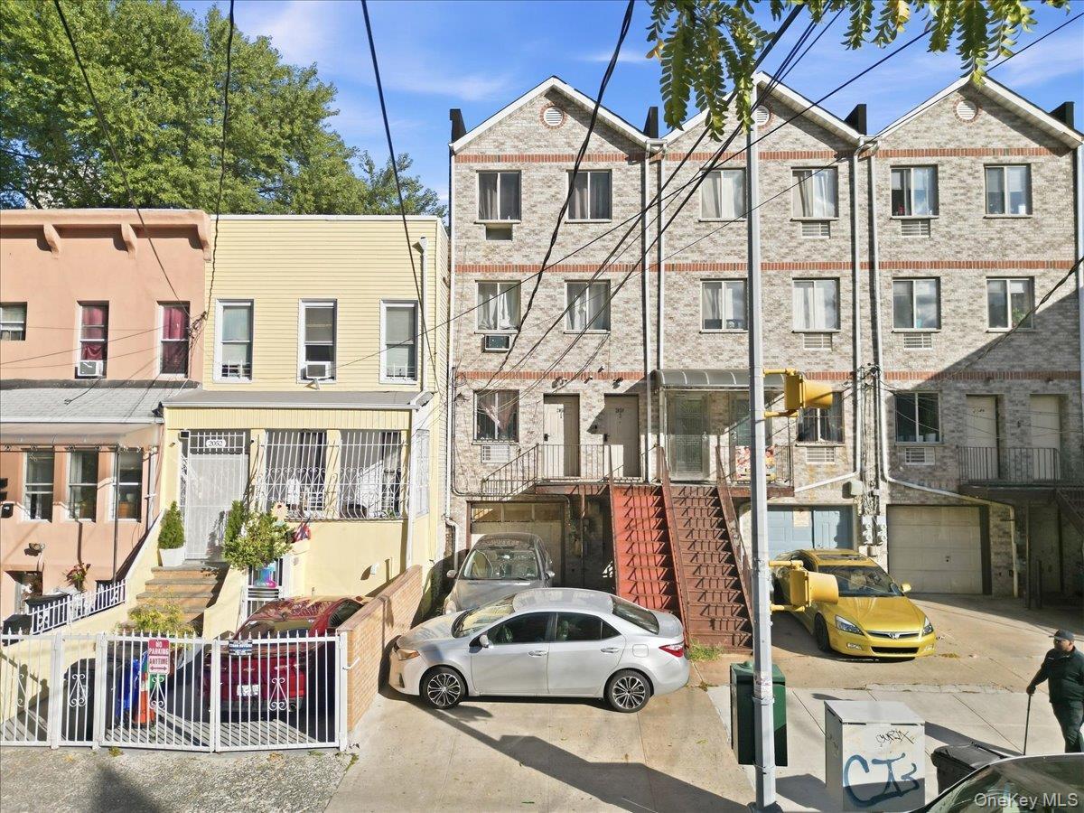 Single Family Arthur Avenue  Bronx, NY 10457, MLS-1055372-2