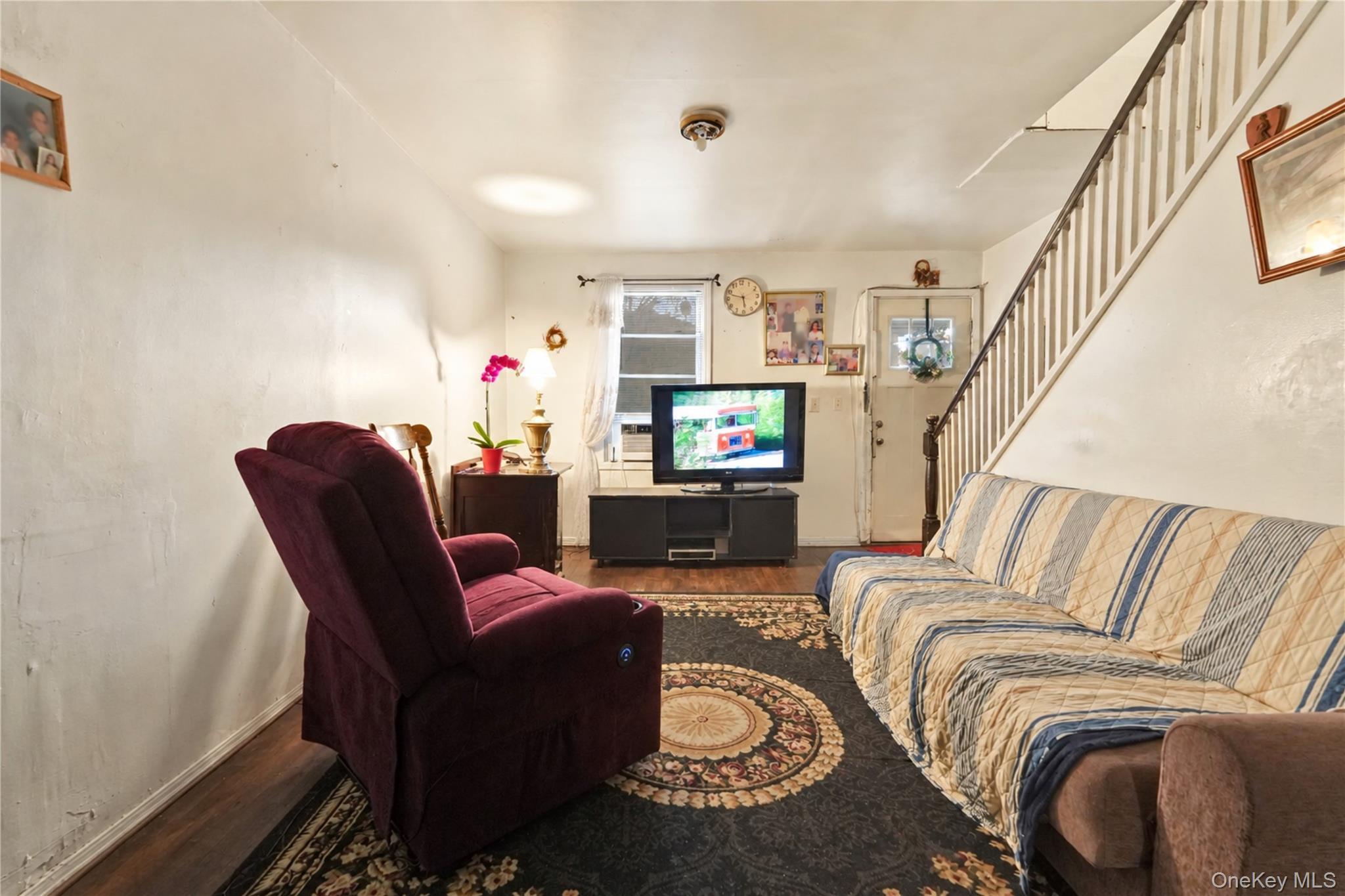 Single Family Schenck Avenue Brooklyn, NY 11207, MLS-1055375-4