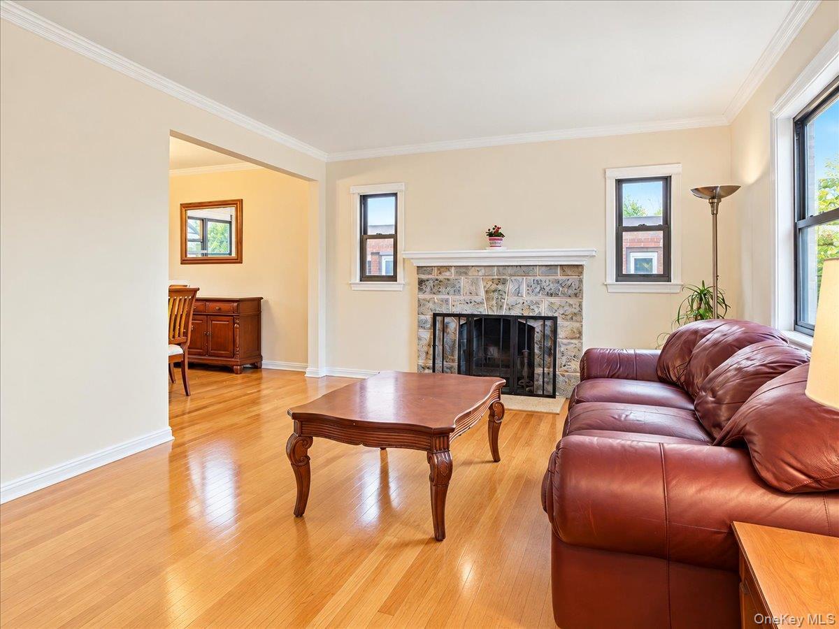 Single Family 181st Street  Queens, NY 11366, MLS-1055421-10