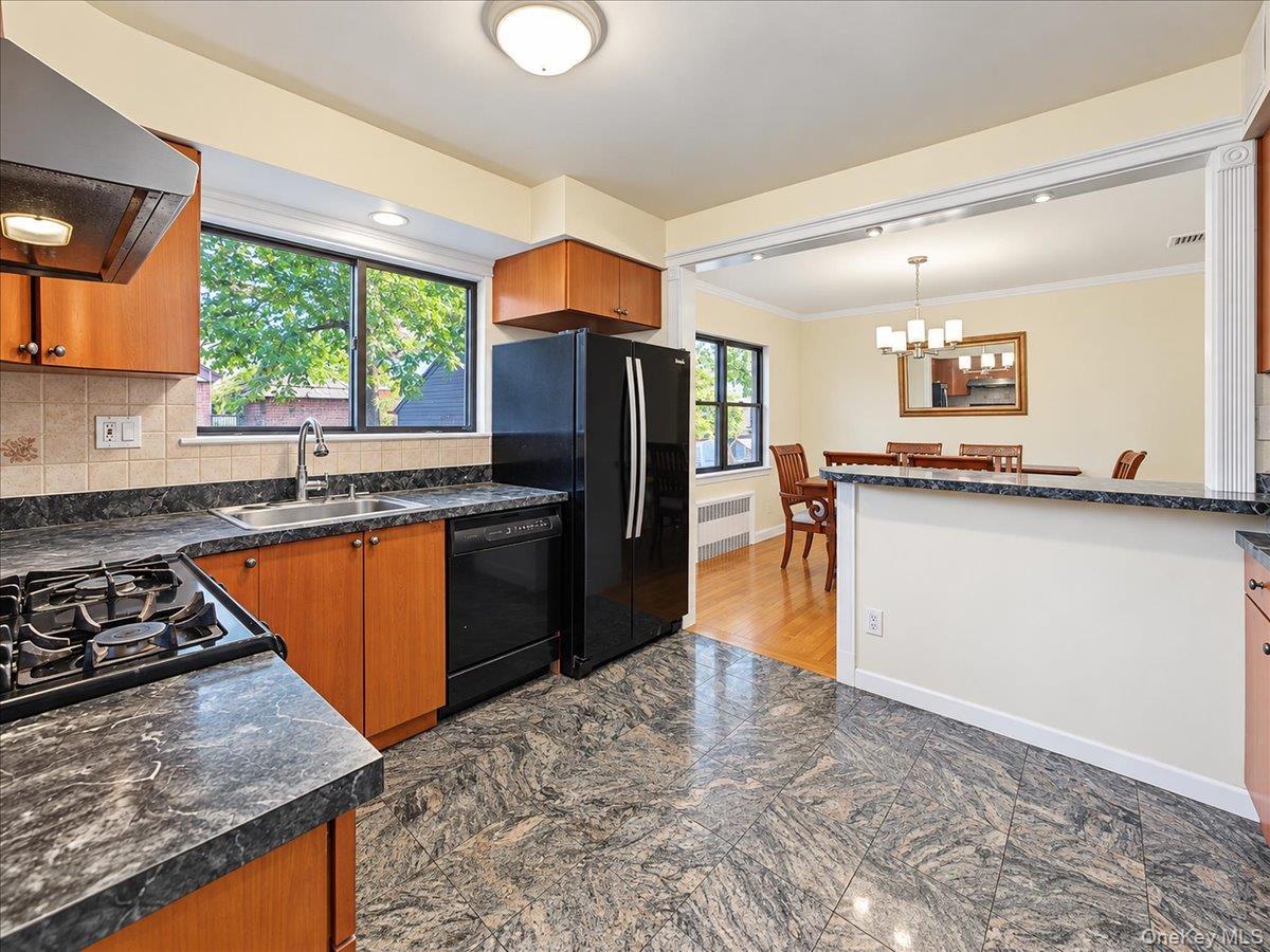 Single Family 181st Street  Queens, NY 11366, MLS-1055421-20