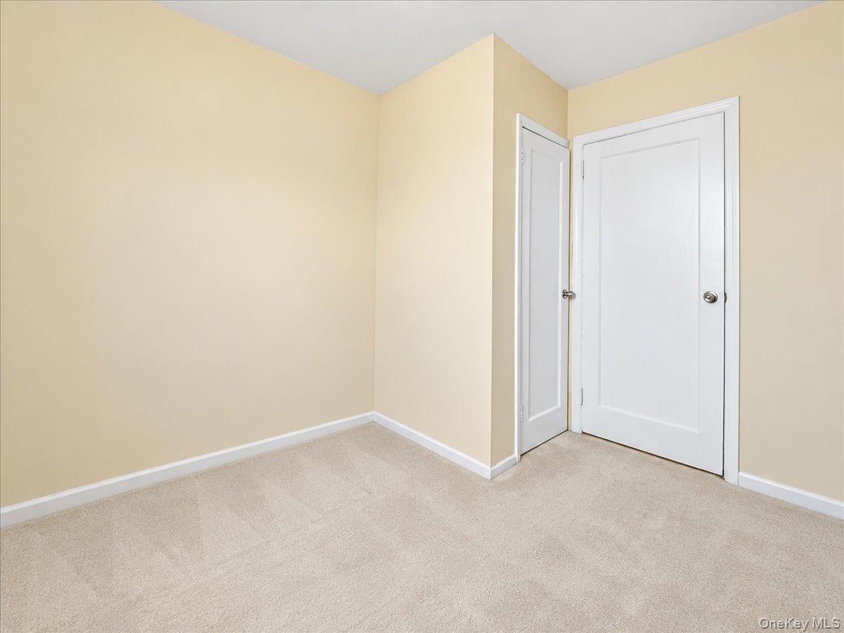 Single Family 181st Street  Queens, NY 11366, MLS-1055421-31