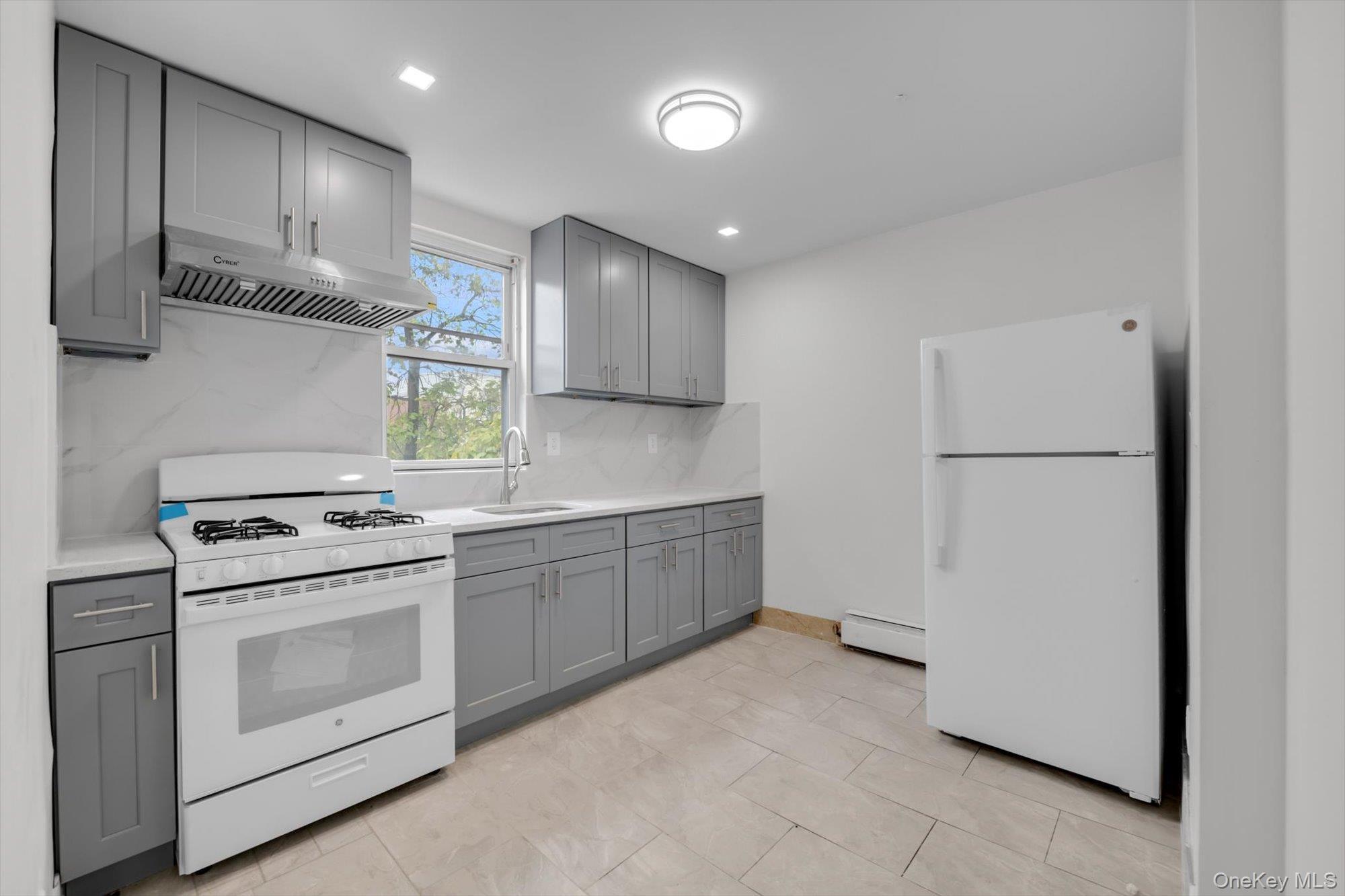 Single Family 105 St  Queens, NY 11369, MLS-1055447-9