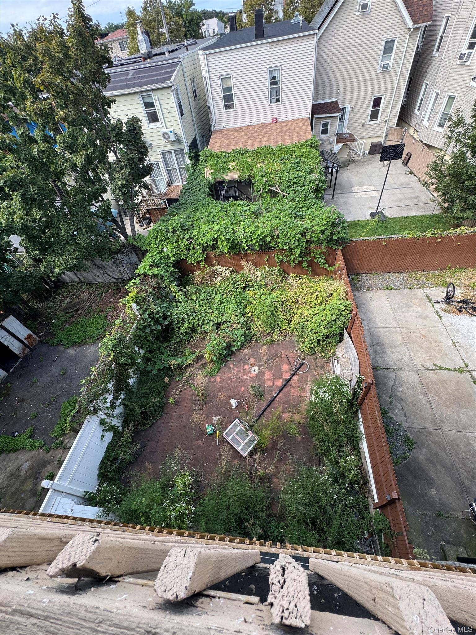 Single Family Baker Avenue Bronx, NY 10460, MLS-1055508-22