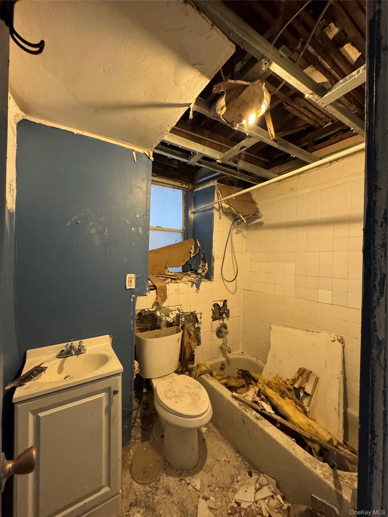 Single Family Baker Avenue Bronx, NY 10460, MLS-1055508-30