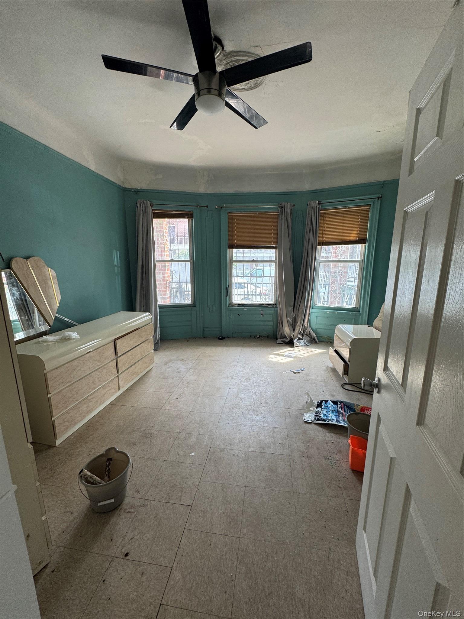 Single Family Baker Avenue Bronx, NY 10460, MLS-1055508-5