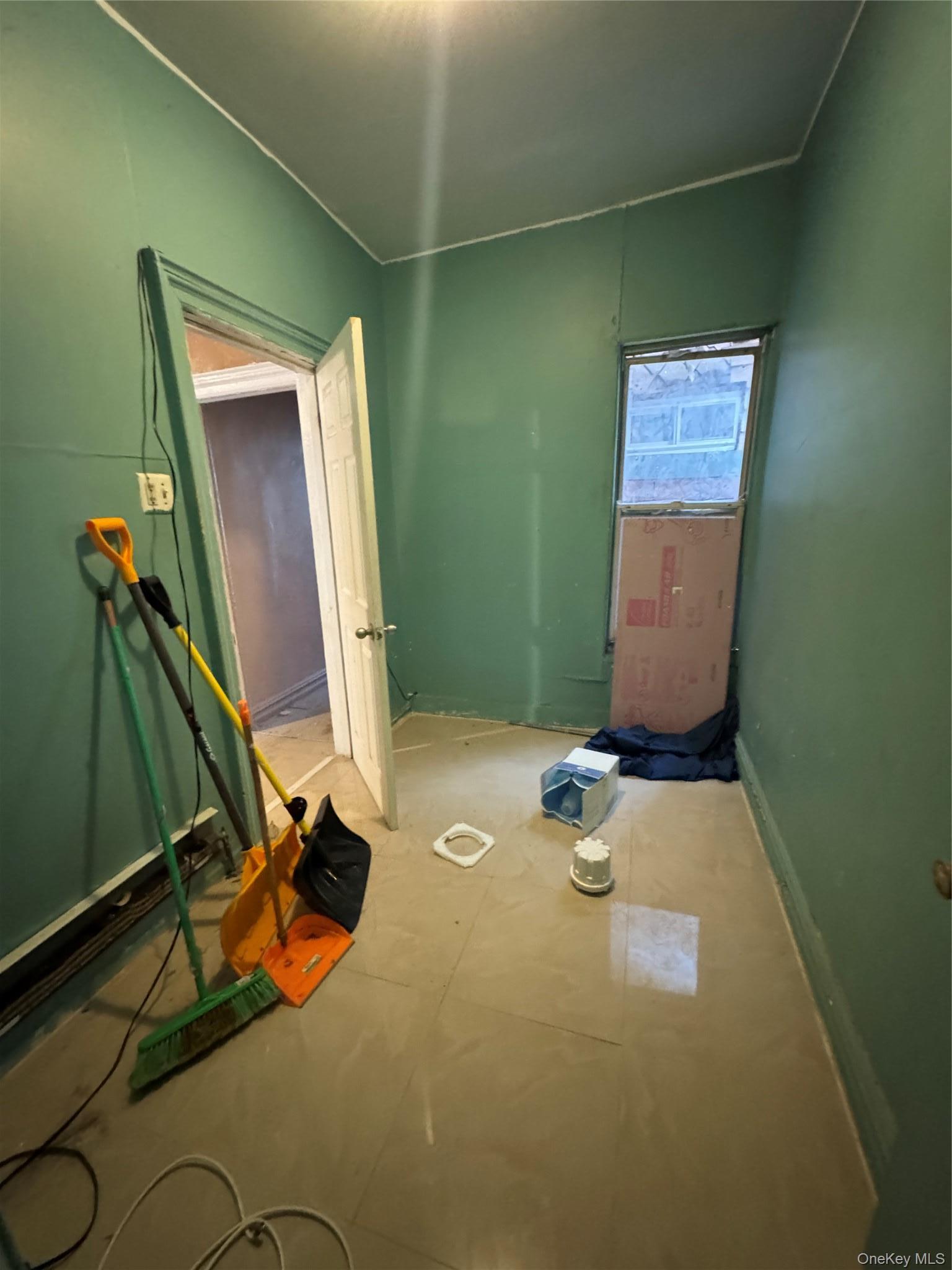 Single Family Baker Avenue Bronx, NY 10460, MLS-1055508-6