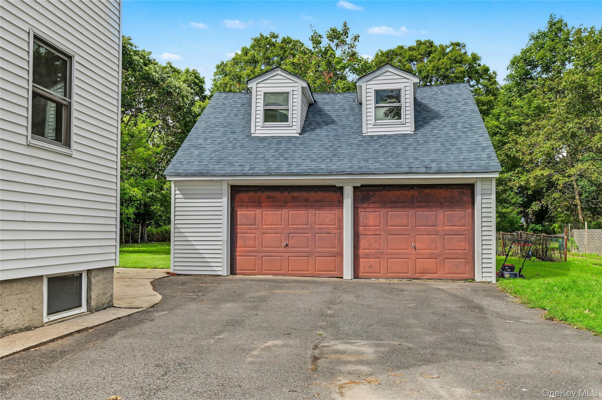 Single Family Tooker Avenue  Suffolk County, NY 11704, MLS-1055529-23