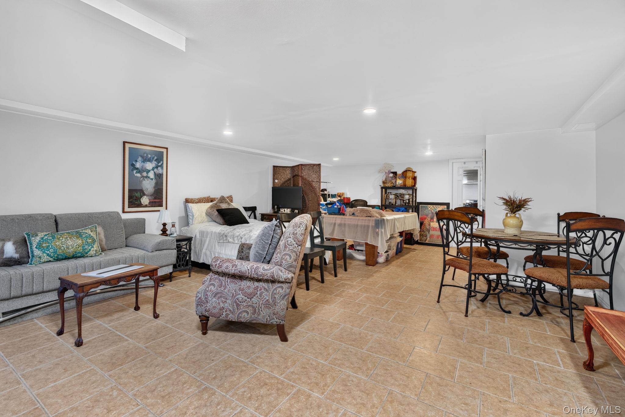 Single Family Bragg Street  Brooklyn, NY 11235, MLS-1055539-10