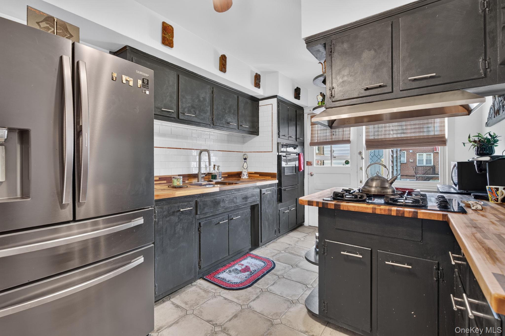 Single Family Bragg Street  Brooklyn, NY 11235, MLS-1055539-16