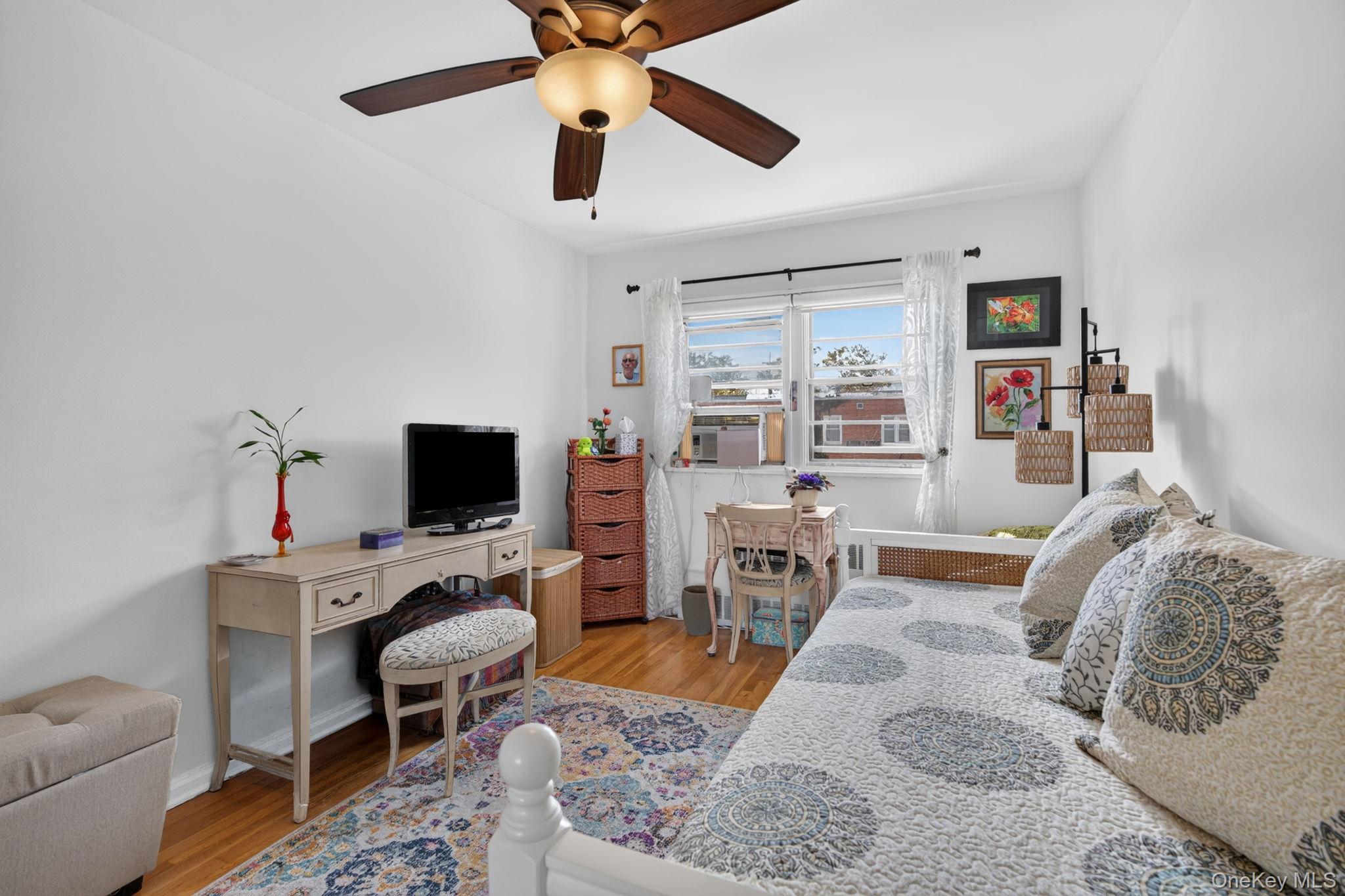 Single Family Bragg Street  Brooklyn, NY 11235, MLS-1055539-33