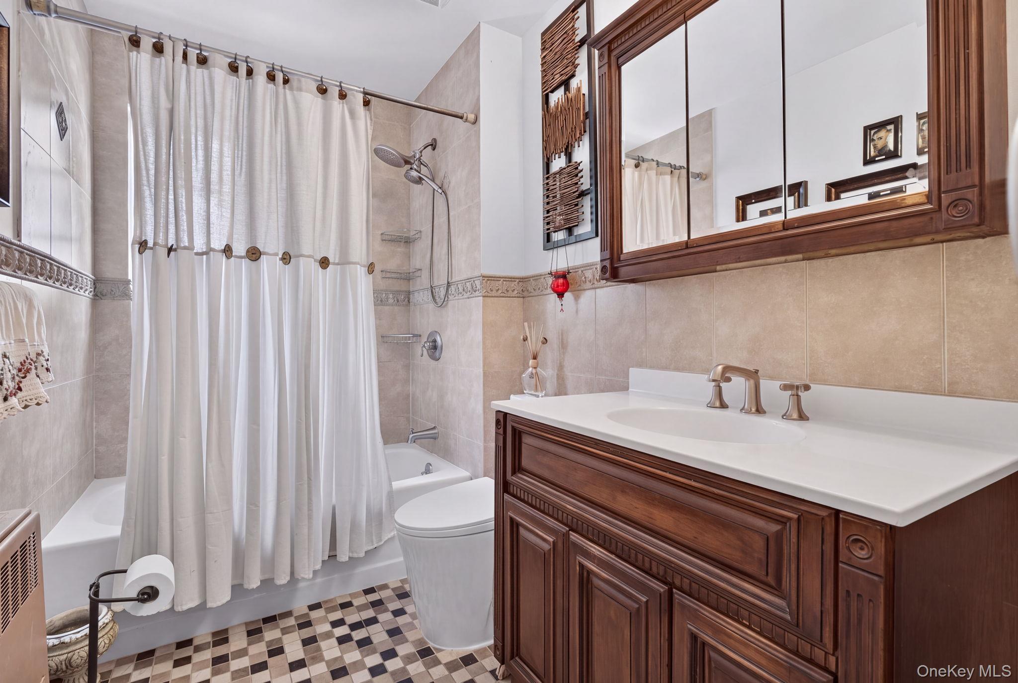 Single Family Bragg Street  Brooklyn, NY 11235, MLS-1055539-38