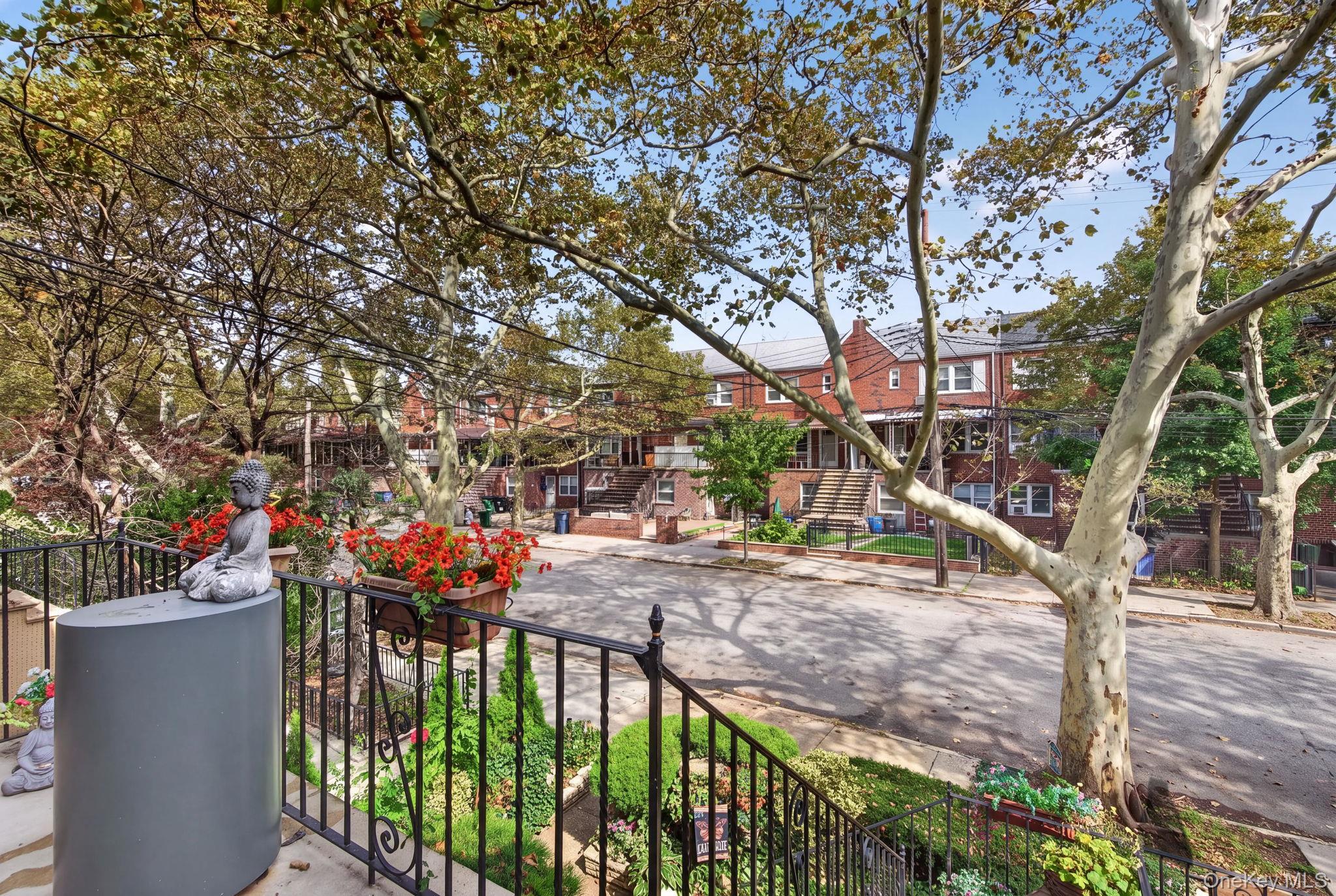 Single Family Bragg Street  Brooklyn, NY 11235, MLS-1055539-4