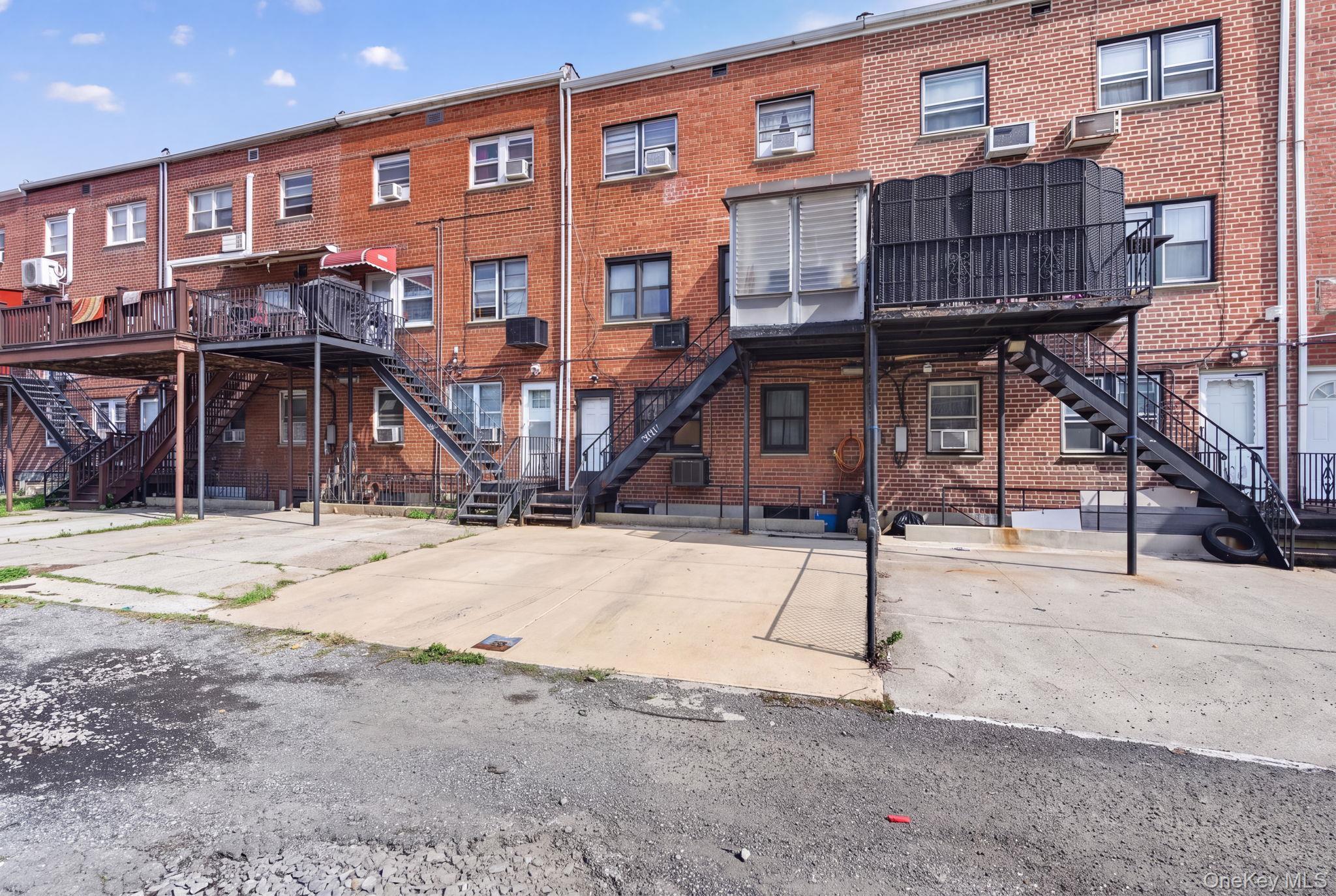 Single Family Bragg Street  Brooklyn, NY 11235, MLS-1055539-42