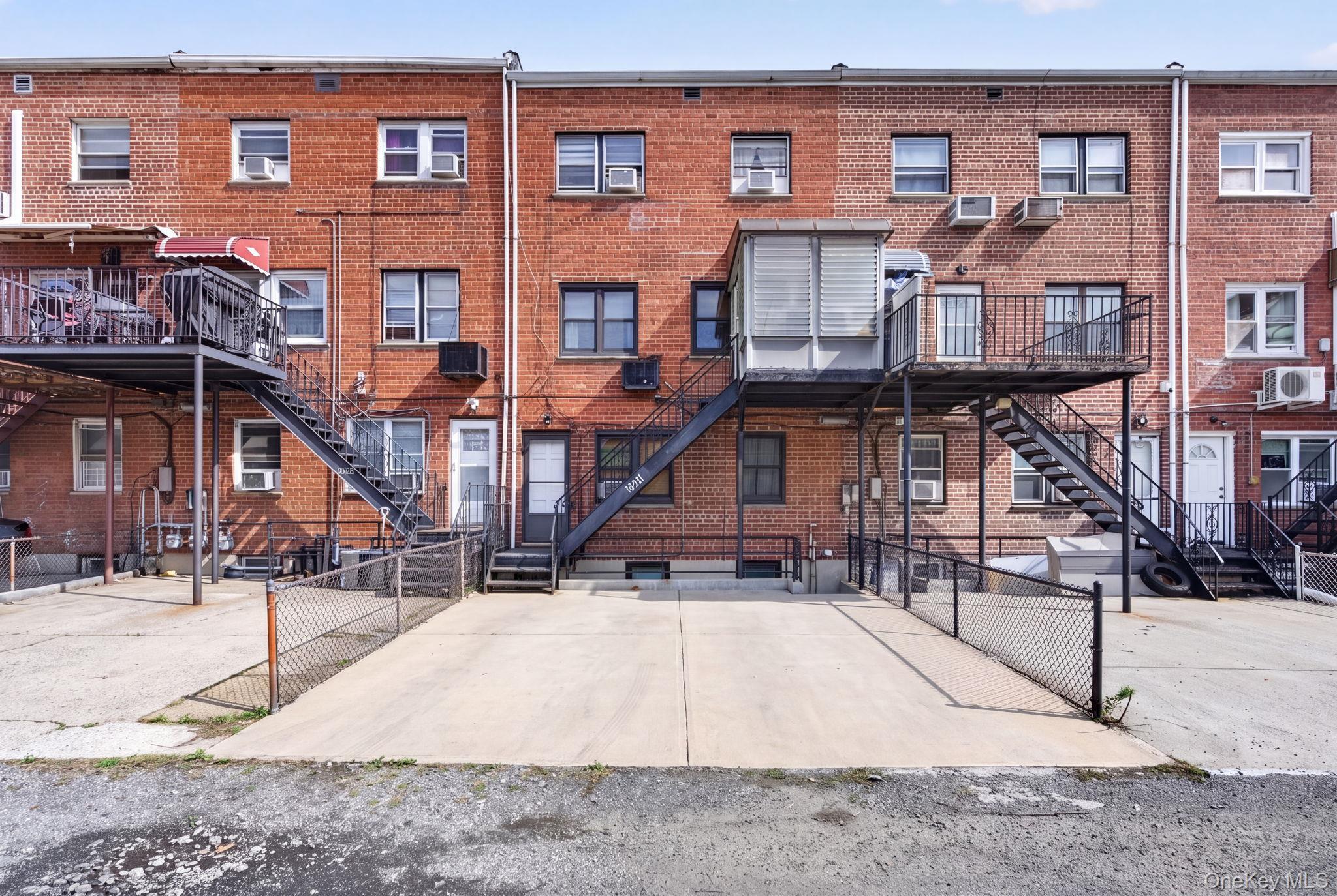 Single Family Bragg Street  Brooklyn, NY 11235, MLS-1055539-43