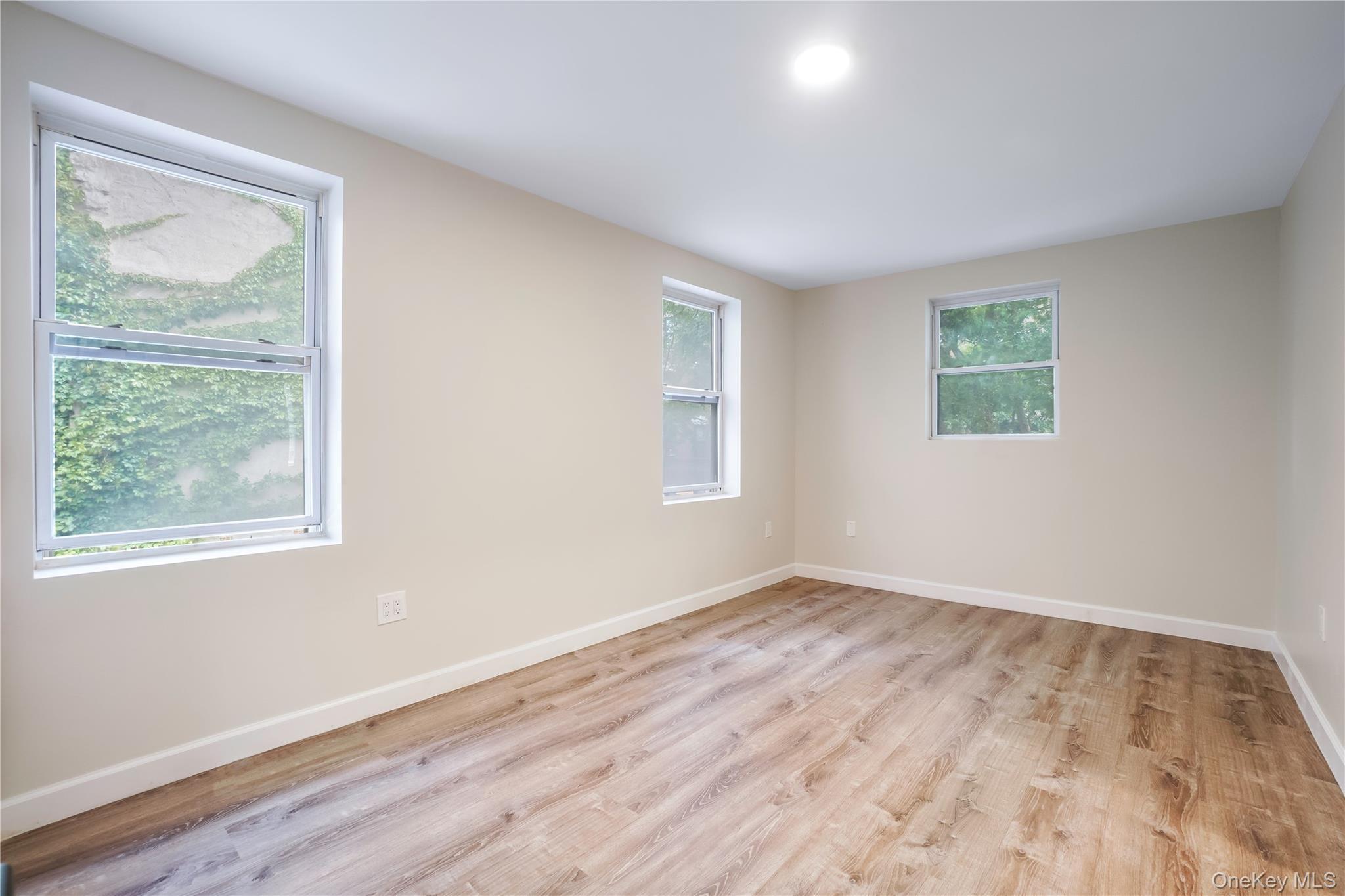 Single Family Oak Terrace Bronx, NY 10454, MLS-1055541-13