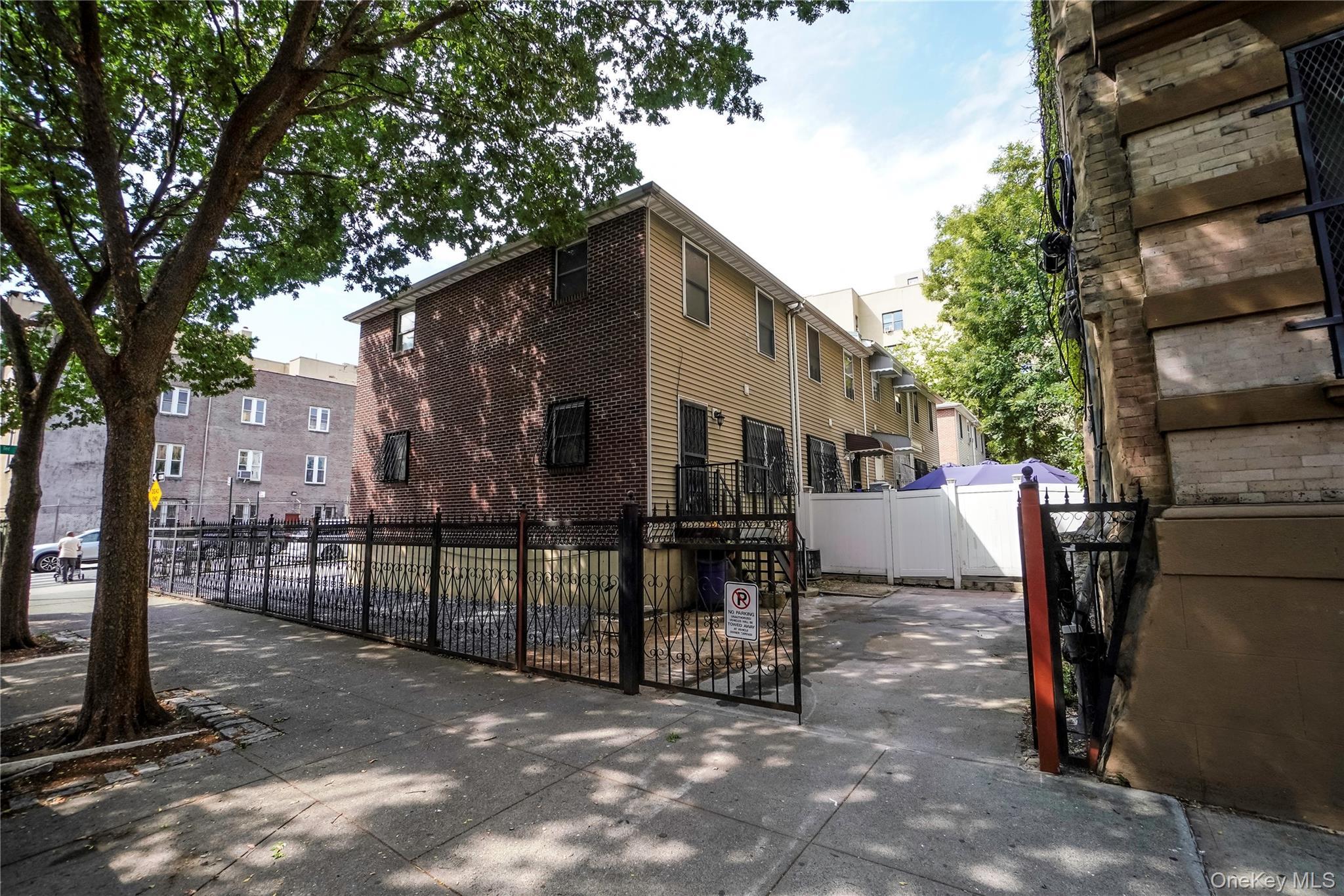 Single Family Oak Terrace  Bronx, NY 10454, MLS-1055541-18