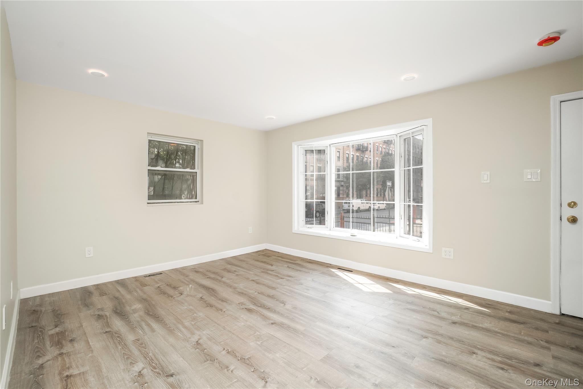 Single Family Oak Terrace Bronx, NY 10454, MLS-1055541-3