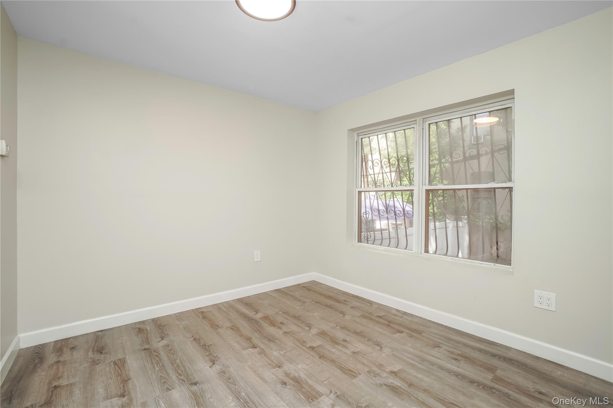Single Family Oak Terrace Bronx, NY 10454, MLS-1055541-5